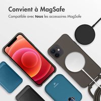 imoshion Coque arrière Color avec cordon amovible et MagSafe Apple iPhone 12 (Pro) - Black Coffee