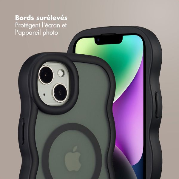 Selencia Coque arrière Wavy avec MagSafe Apple iPhone 14 / 13 - Noir