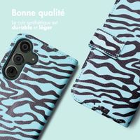 imoshion Étui de télephone portefeuille Design Samsung Galaxy S24 - Black Blue Stripes