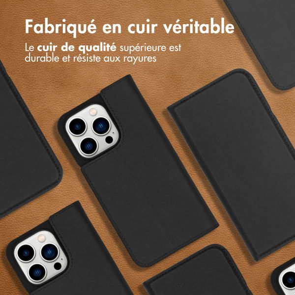 Accezz Étui de téléphone Slim Folio en cuir de qualité supérieure iPhone 14 Pro - Noir