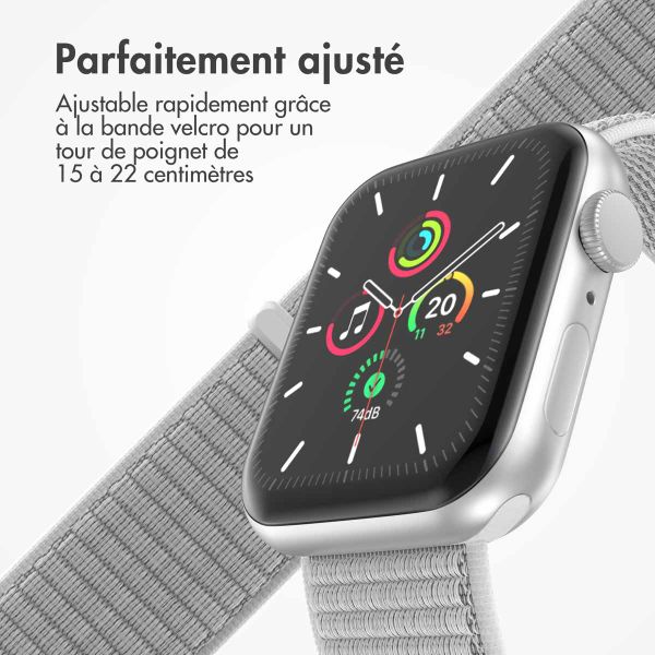 imoshion Bracelet en nylon Apple Watch Series 1 t/m 9 / SE (38/40/41 mm) | Series 10 / 11 (42 mm) - Seashell