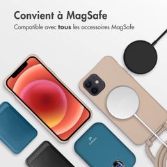imoshion Coque arrière Color avec cordon amovible et MagSafe Apple iPhone 12 (Pro) - Nude