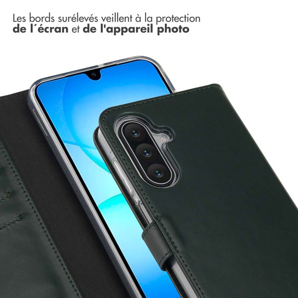 Selencia Étui portefeuille en cuir véritable Samsung Galaxy A17 - Vert