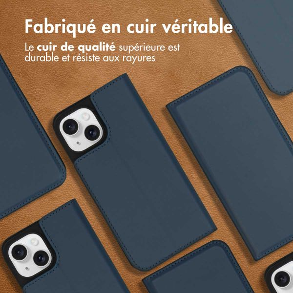 Accezz Étui de téléphone Slim Folio en cuir de qualité supérieure iPhone 15 - Bleu foncé