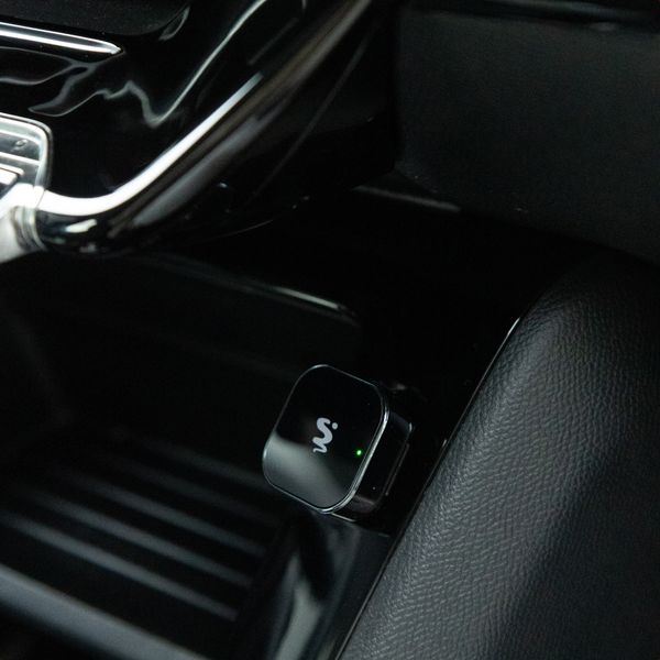 imoshion Mini Adapteur voiture 2-en-1 - CarPlay et Android Auto sans fil - Noir