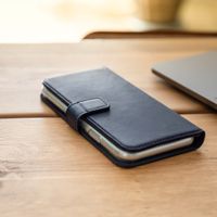 Selencia Étui de téléphone portefeuille en cuir véritable Huawei Y6 (2018)