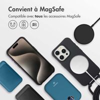 imoshion Coque arrière Color avec cordon amovible et MagSafe Apple iPhone 15 Pro Max - Noir