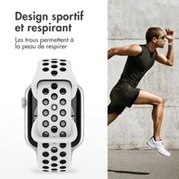 imoshion Bracelet sport⁺ Apple Watch Series 1 á 9 / SE (38/40/41 mm) | Series 10 (42 mm) - Taille S/M - Pure Platinum & Black