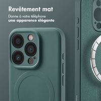imoshion Coque Couleur avec MagSafe Apple iPhone 15 Pro - Vert foncé