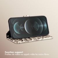 Selencia Étui de télephone portefeuille imprimé léopard Sabi Apple iPhone 12 (Pro) - Soft Ivory