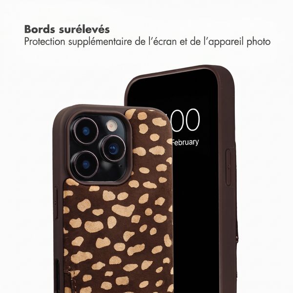 Selencia Nova coque arrière en cuir véritable avec porte-cartes Apple iPhone 16 Pro - Fawn Chic