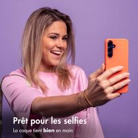 imoshion Coque Couleur Apple iPhone 15 - Apricot Crush Orange