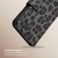 Selencia Étui de télephone portefeuille imprimé léopard Sabi Apple iPhone 12 (Pro) - Midnight Black