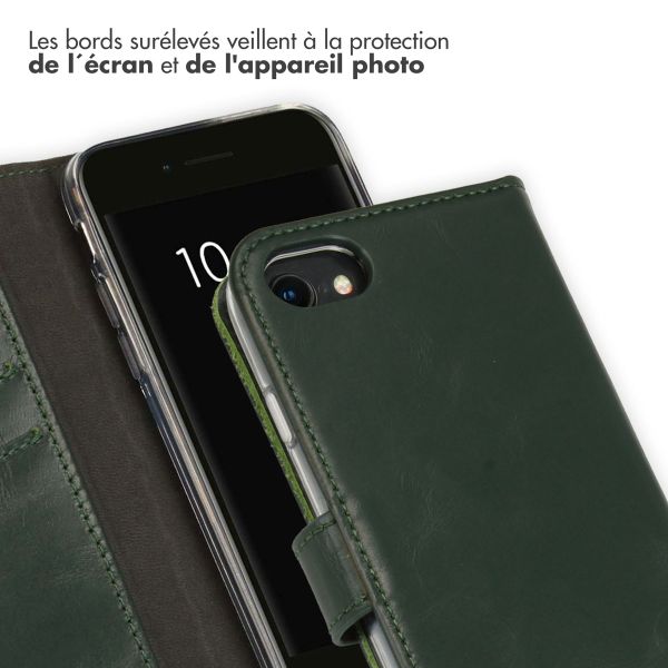 Selencia Étui portefeuille en cuir véritable Apple iPhone SE (2022 / 2020) / 8 / 7 / 6(s) - Vert