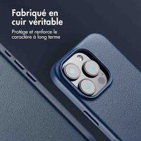 Accezz Coque arrière en cuir avec MagSafe Apple iPhone 16 Pro - Nightfall Blue