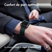 imoshion Bracelet en cuir magnétique Apple Watch Series 1 t/m 9 / SE (38/40/41 mm) | Series 10 / 11 (42 mm) - Vert