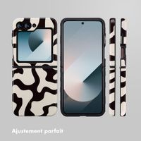 Selencia Coque arrière Vivid Samsung Galaxy Z Flip 6 / Flip 7 FE - Art Wave Black