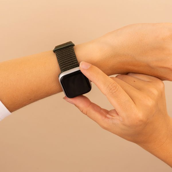 imoshion Bracelet en nylon Apple Watch Series 1 t/m 9 / SE (38/40/41 mm) | Series 10 / 11 (42 mm) - Army Green