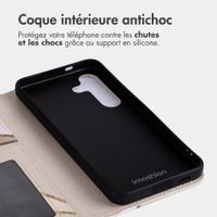 imoshion Étui de télephone portefeuille Design Samsung Galaxy S24 - Beige Graphic