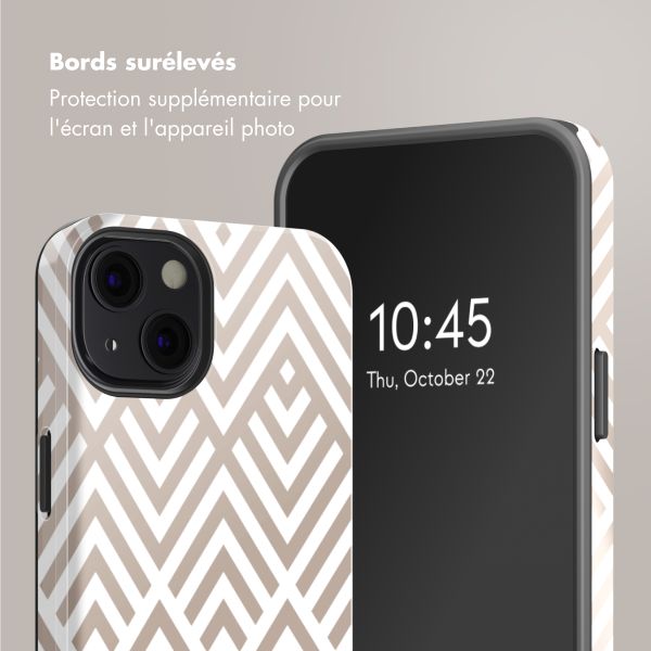 Selencia Coque arrière Vivid Tough avec MagSafe iPhone 13 - Beige Zigzag