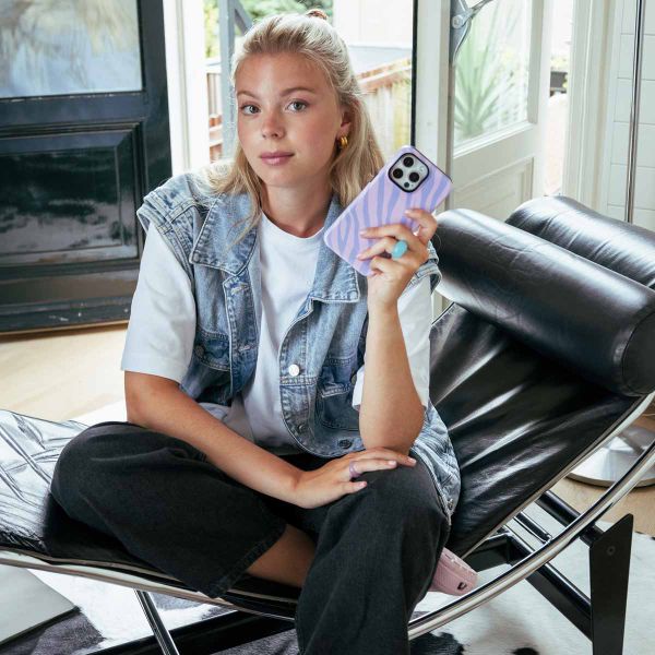Selencia Coque arrière Vivid avec MagSafe Apple iPhone 15 Pro - Zebra Light Pink Lilac