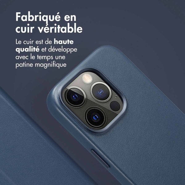 Accezz Étui de téléphone portefeuille en cuir 2-en-1 avec MagSafe Apple iPhone 15 Pro - Nightfall Blue