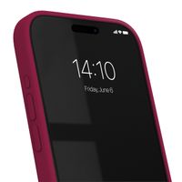 iDeal of Sweden Coque Silicone Apple iPhone 15 Pro Max - Cranberry