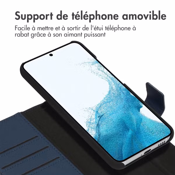 Accezz Étui de téléphone portefeuille en cuir de qualité supérieure 2 en 1 Samsung Galaxy S22 - Bleu foncé