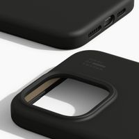iDeal of Sweden Coque en silicone avec MagSafe Apple iPhone 15 Pro Max - Black