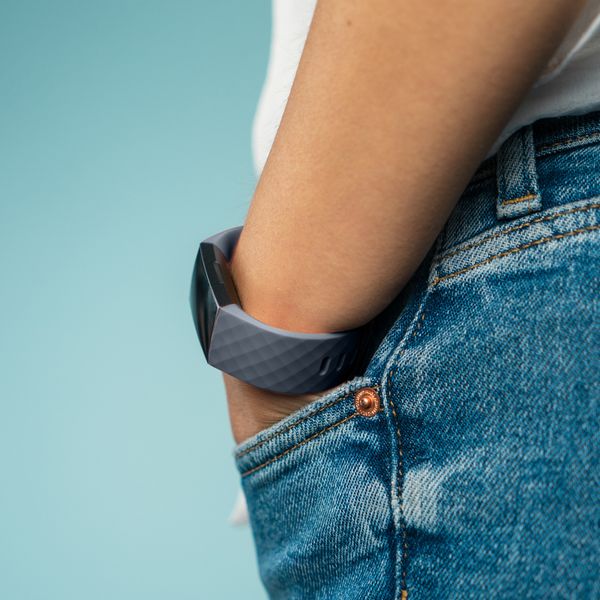 imoshion Bracelet silicone Fitbit Charge 3 / 4 - Gris