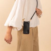 Selencia Cordon de téléphone crossbody Selencia en véritable cuir - Noir