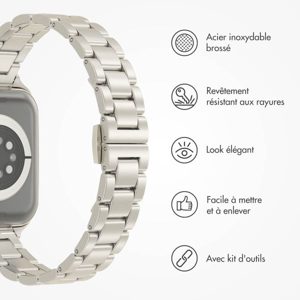 Selencia Bracelet à maillons fin en acier Apple Watch Series 1 t/m 9 / SE (38/40/41 mm) | Series 10 / 11 (42 mm) - Lumière stellaire