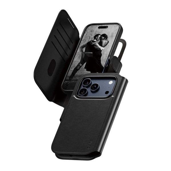 CARE by PanzerGlass Étui de télephone portefeuille Tango 2 en 1 avec MagSafe Apple iPhone 17 Pro - Noir