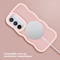 Selencia Coque arrière Wavy avec MagSafe Samsung Galaxy S26 - Soft Pink
