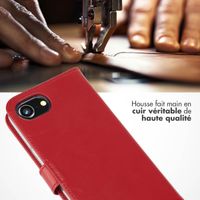 Selencia Étui portefeuille en cuir véritable iPhone 16e - Rouge