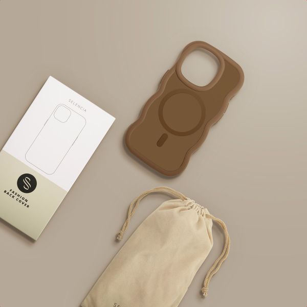 Selencia Coque arrière Wavy avec MagSafe Apple iPhone 15 Pro - Mocha Brown