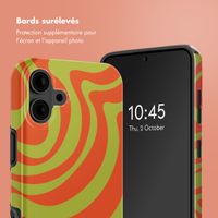 Selencia Coque arrière Vivid avec MagSafe Apple iPhone 16 - Wavy Swirl Orange Fern