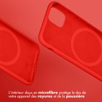 Accezz Coque Liquid Silicone avec MagSafe iPhone 15 Pro Max - Rouge