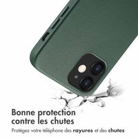 Accezz Coque arrière en cuir avec MagSafe Apple iPhone 12 (Pro) - Cedar Green
