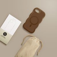 Selencia Coque arrière Wavy avec MagSafe Apple iPhone 16e - Mocha Brown