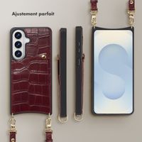 Selencia Coque de télephone Nova Croco avec cordon et porte-cartes Samsung Galaxy S26 - Burgundy