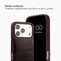 Selencia Nova coque arrière en cuir véritable avec porte-cartes Apple iPhone 17 Pro - Dark Chocolate