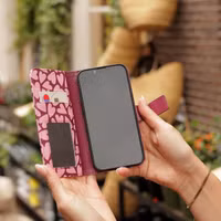 imoshion Étui de télephone portefeuille Design Apple iPhone SE (2022 / 2020) / 8 / 7 / 6(s) - Hearty Blush