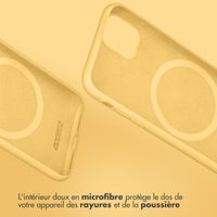 Accezz Coque Liquid Silicone avec MagSafe Apple iPhone 14 Pro Max - Jaune