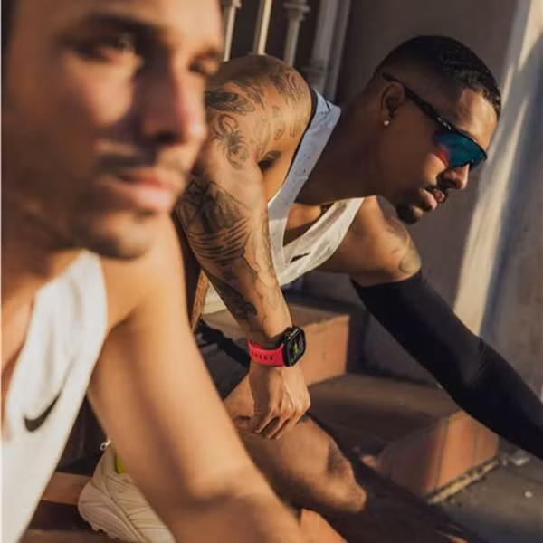 Nomad Bracelet Tempo en silicone Apple Watch Series 1 - 11 / SE / Ultra (44/45/46/49 mm) - Wide fit - Coral