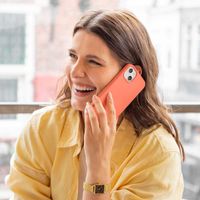 Accezz Coque Liquid Silicone avec MagSafe Apple iPhone 15 - Nectarine