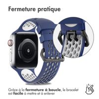 imoshion ﻿Boucle de bracelet de sport en silicone Apple Watch Series 1-9 / SE - 38/40/41 mm / Series 10 - 42 mm - Bleu foncé / Blanc