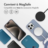 imoshion Coque arrière Color avec cordon amovible et MagSafe Apple iPhone 15 Pro Max - Ash Blue