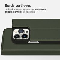 Accezz Étui de téléphone Slim Folio en cuir de qualité supérieure Apple iPhone 13 Pro - Vert