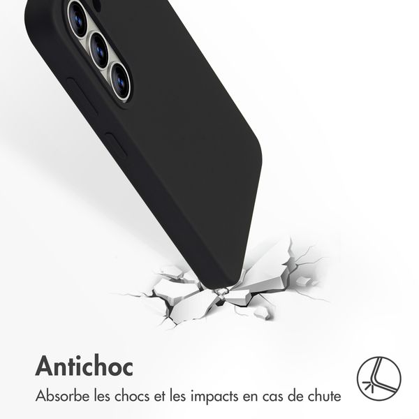 Accezz Coque Liquid Silicone avec MagSafe Samsung Galaxy S26 - Noir